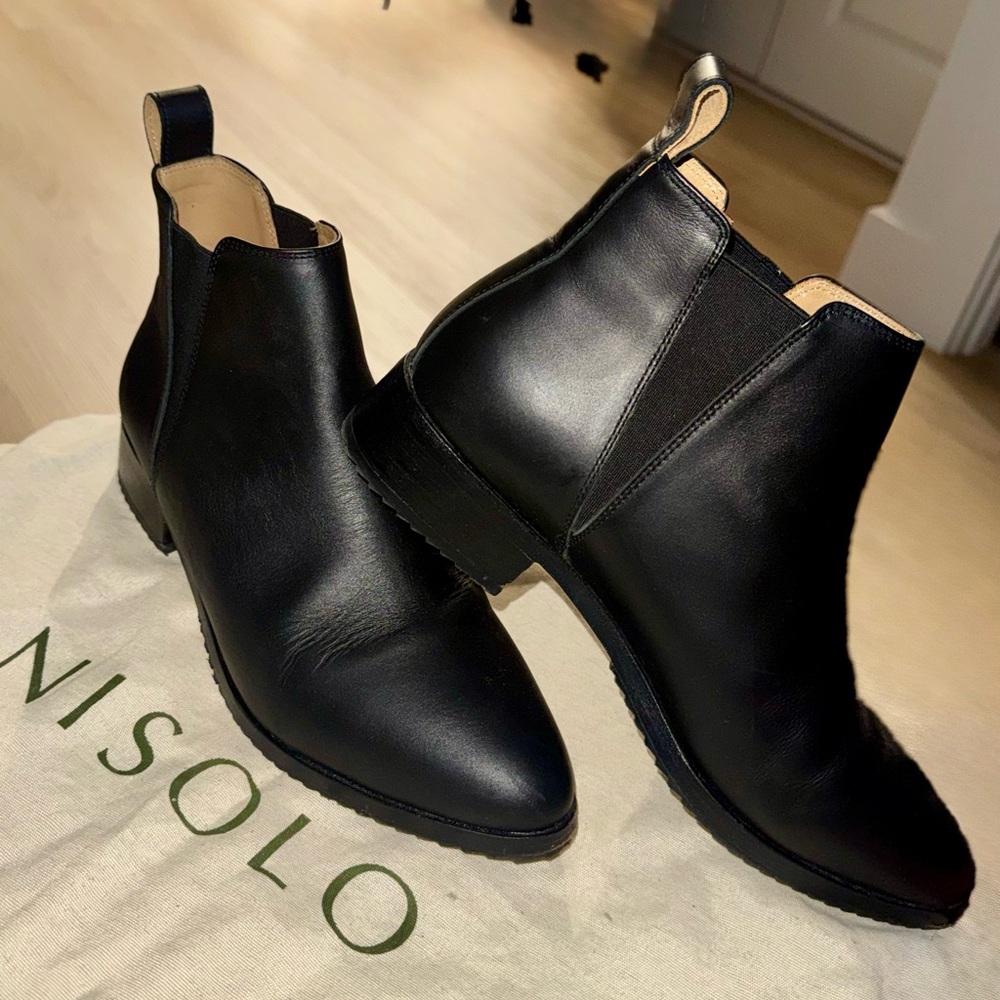 Nisolo Black Leather Chelsea Booties for Women (worn twice)